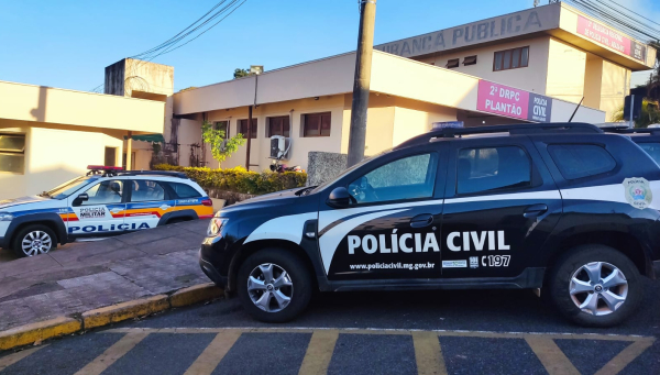 Motociclista não obedece ordem de parada e acaba preso pela PM com drogas em Araxá