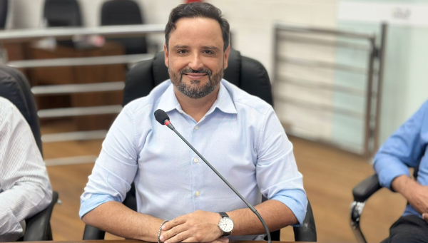 Rodrigo do Comercial Aeroporto pede intervenção urgente em erosão no bairro Tiradentes, em Araxá