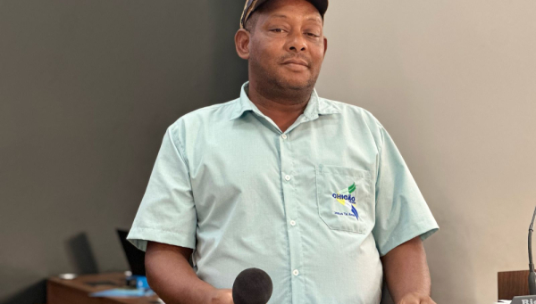 Vereador Chicão Jesus Te Ama homenageia profissionais da enfermagem durante reunião da Câmara de Araxá