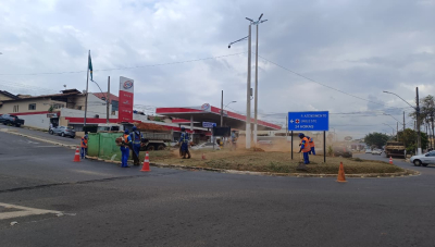 Serviços de limpeza, tapa-buracos e manutenção rural seguem em diversos pontos de Araxá nesta quinta-feira (28)