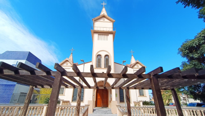 Festa de Santo Antônio começa com novena, quermesse, shows e programação especial em Araxá