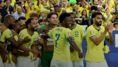 Brasil vence a Escócia por 3 a 0, garante liderança do grupo e anima torcida na Copa do Mundo