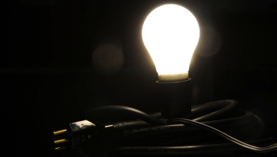 Conta de luz continuará mais cara em julho com manutenção da bandeira amarela