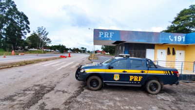 Criminosos invadem praça de pedágio, rendem funcionários e fogem sem levar dinheiro na BR-262, em Campos Altos