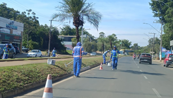 Bairros e praças de Araxá entram na programação de limpeza e capina nesta sexta (3)