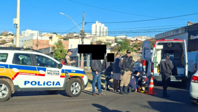 Colisão entre carro e moto elétrica termina com condutora ferida e levada à UPA de Araxá