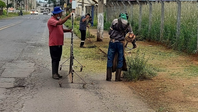 Serviços urbanos seguem em diversos bairros e espaços públicos nesta terça-feira (28) em Araxá
