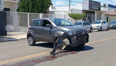 Jovem de 18 anos fica ferido em acidente de trânsito no bairro Santo Antônio, em Araxá